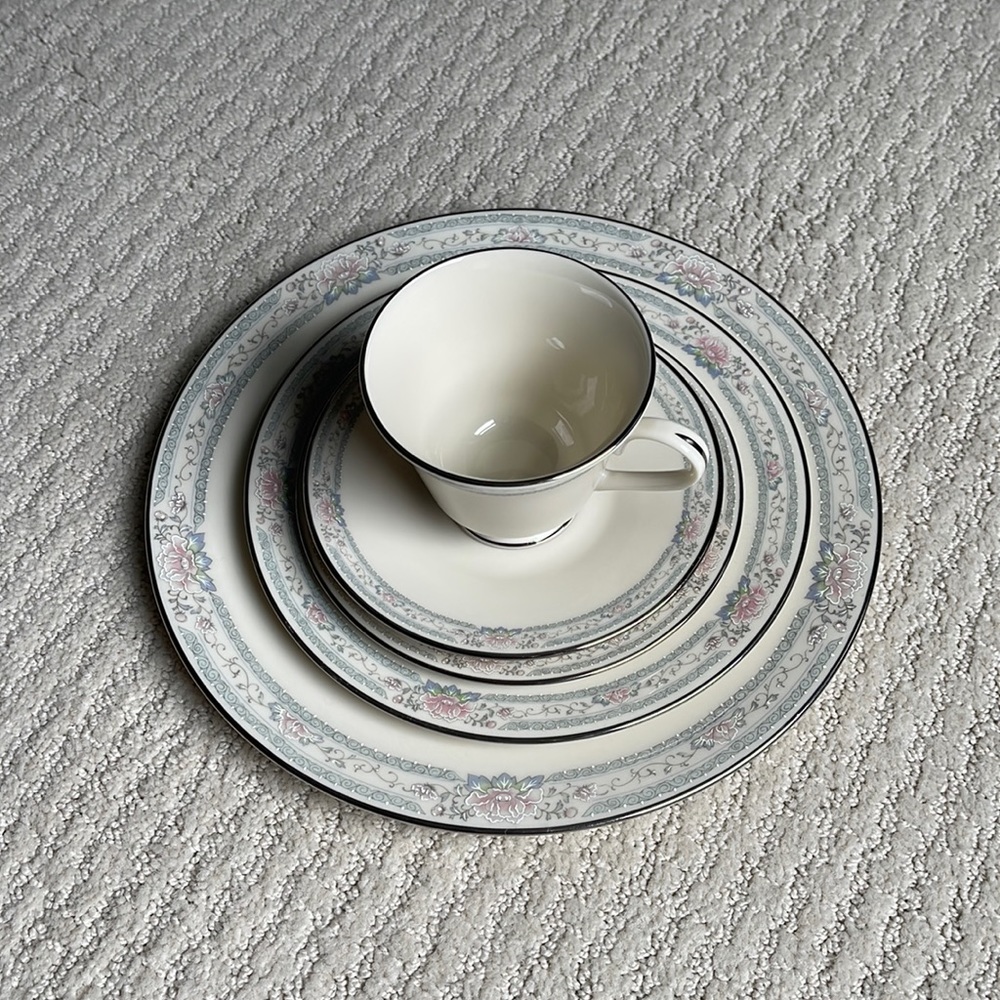Lenox Charleston China Place Setting